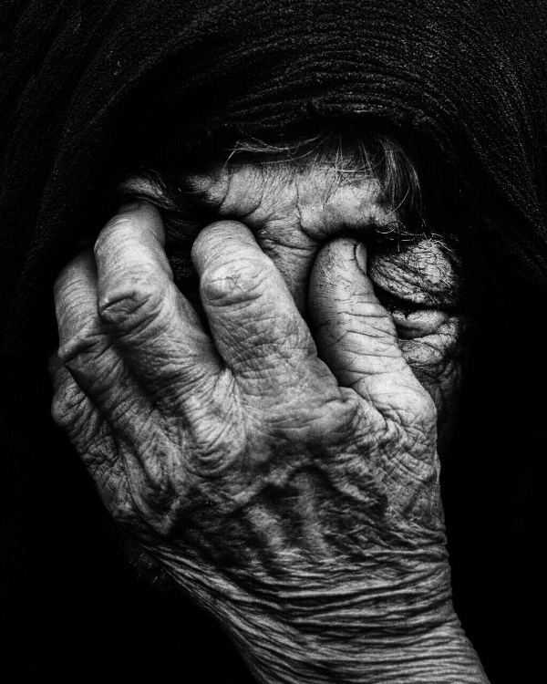 چشم ها می خواهند نوازش کنند